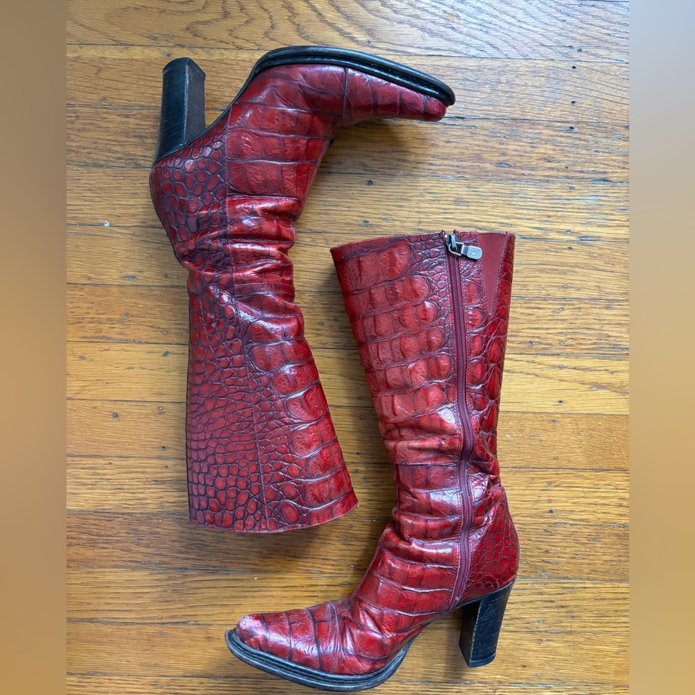 Donald Pliner Vintage Statement Boots Sz 5.5